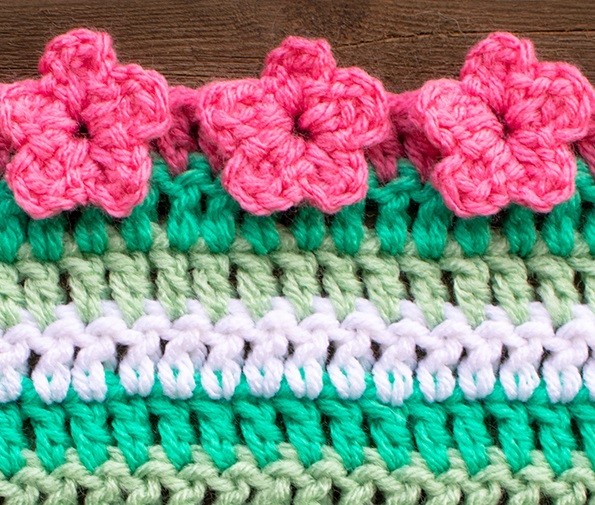 Crochet Border with Flowers