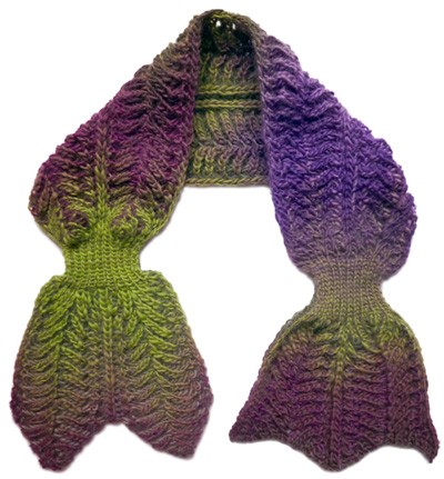 Helping our users. ​Self-Closing Knit Scarf.