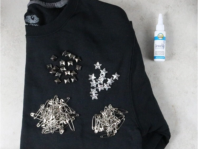 ​How to Decorate Your Old Sweatshirt