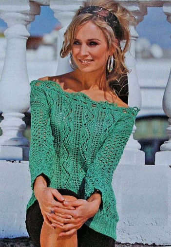 ​Elegant Green Sweater