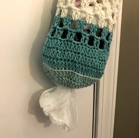 Helping our users. ​Crochet Holder for Plastic Bottle.