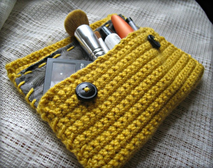 Inspiration. Knit and Crochet Beauty Bags.