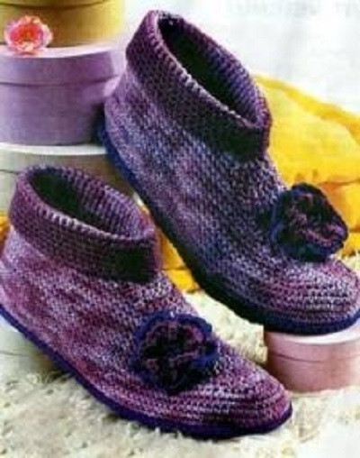 ​Crochet Slippers with Flowers