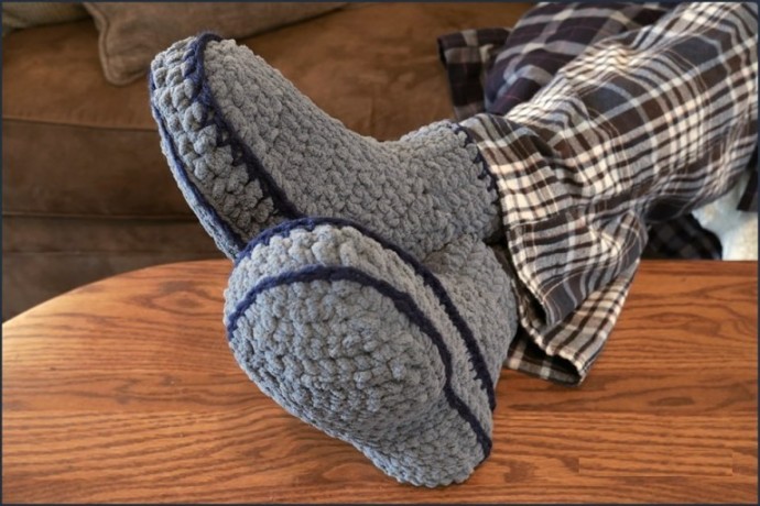 Helping our users. ​Buff Men’s Slippers.