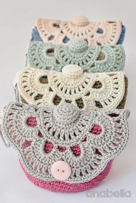 Inspiration. Knit and Crochet Beauty Bags.