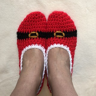 Helping our users. ​Crochet Santa Slippers.