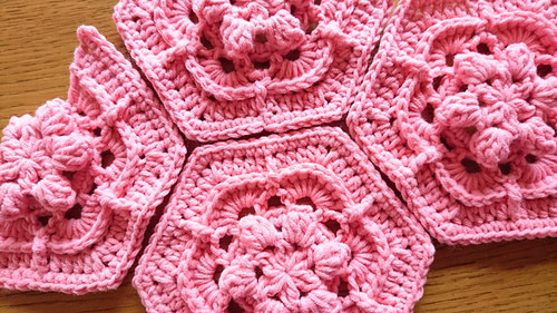 Helping our users. ​3D Crochet Hexagon Flower Motif.