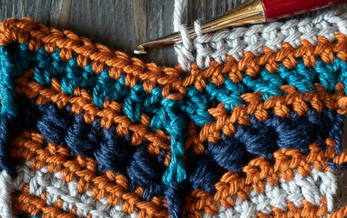 Helping our users. ​Chevron Crochet Blanket.