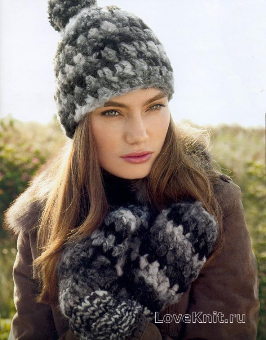 Complete Guide to Crocheting a Stylish Hat and Mittens with Essential Materials and Instructions