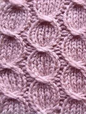 Round Sides Cables Knit Pattern