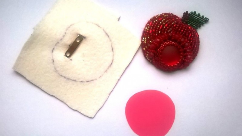 ​Apple Brooch