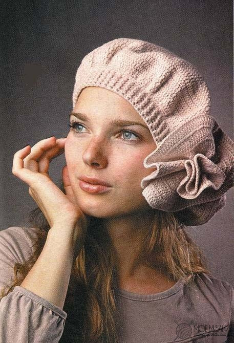 ​Crochet Beige Beret with Flower