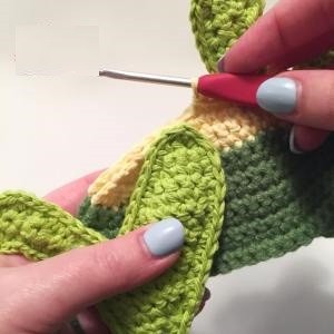 Helping our users. ​Crochet Grasshopper.
