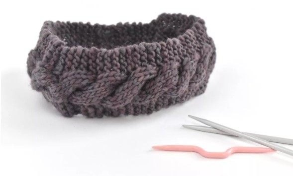 Helping our users. ​Cabled Knit Headband.