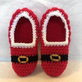 Helping our users. ​Crochet Santa Slippers.