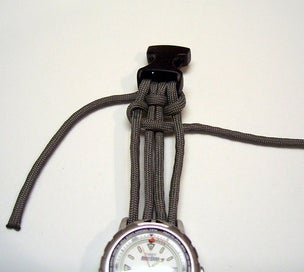 Step-by-Step Guide to Creating a Paracord Watchband for Ultimate Style Step-by-Step Guide to Creating a Paracord Watchband for Ultimate Style