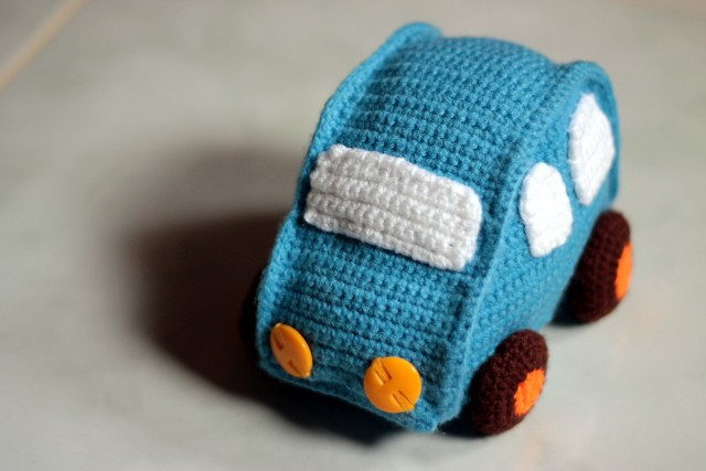 ​Small Crochet Car