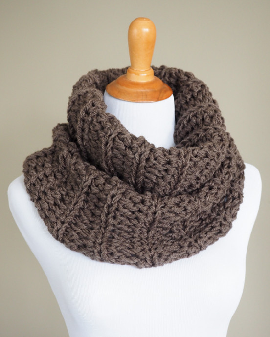 Brown Crochet Cowl