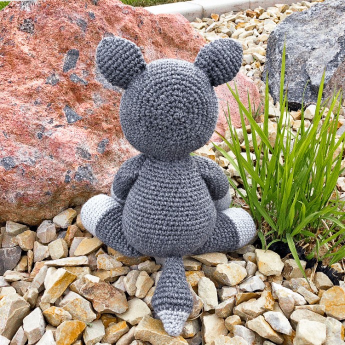 Helping our users. ​Cute Amigurumi Wolf.