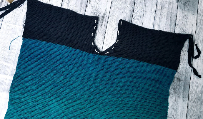 Complete Guide to Crocheting Stylish Pants with Cotton Kings Twirls in Jade and Black