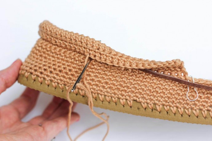 Helping our users. ​Crochet Moccasins.