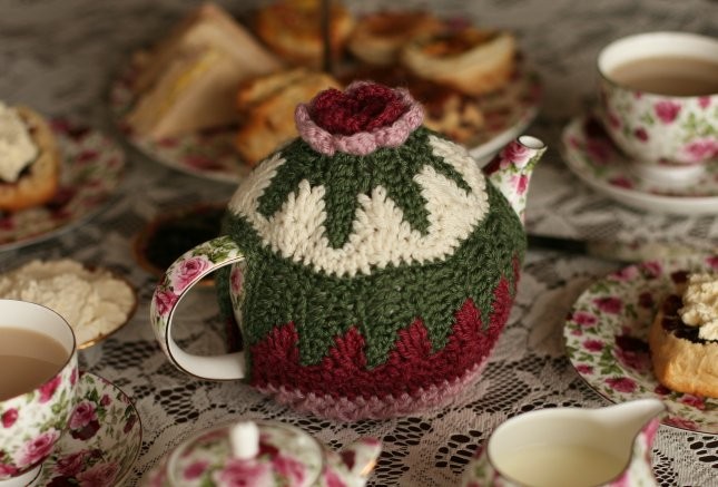 Helping our users. Crochet Tea Cover with Rose on the Top. Helping our users. Crochet Tea Cover with Rose on the Top.