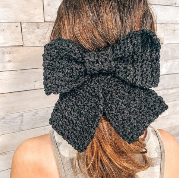 Helping our users. ​Crochet Bow Scrunch.