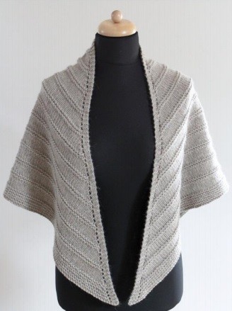 Helping our users. ​Elegant Knit Shawl.