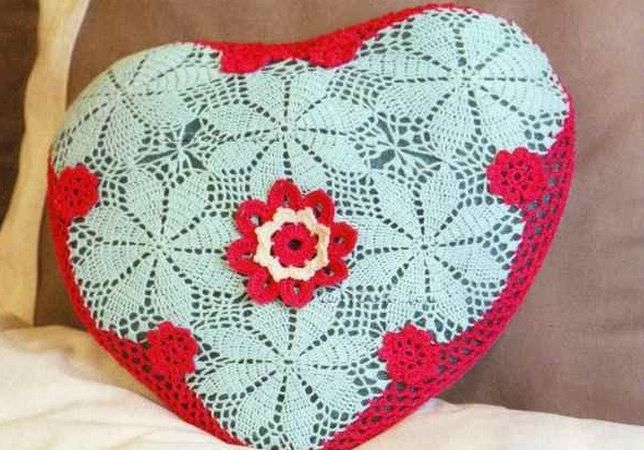 ​Crochet Heart-Pillow