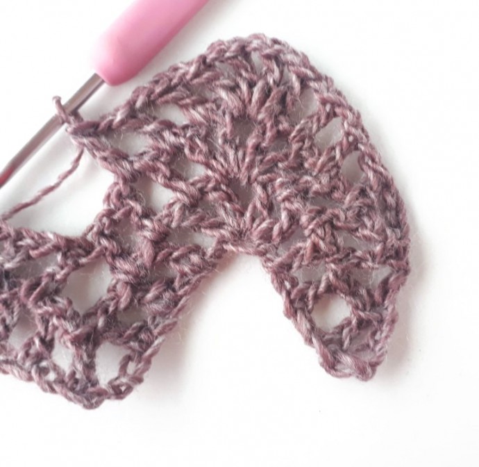 Helping our users. ​Rectangle Crochet Shawl.
