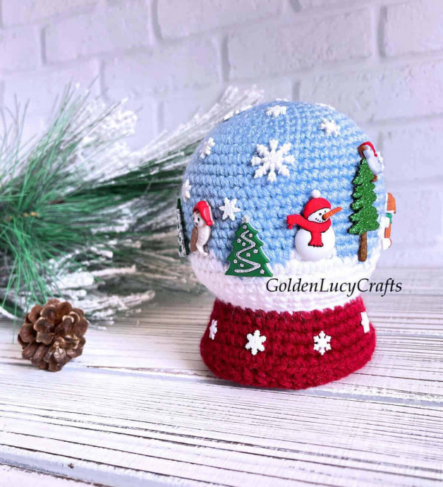 Create Your Own Adorable Crochet Snow Globe with Easy Instructions and Fun Materials