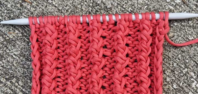 ​Knit Volume Stripes Pattern