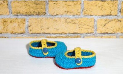 ​Crochet Booties For Baby Girl