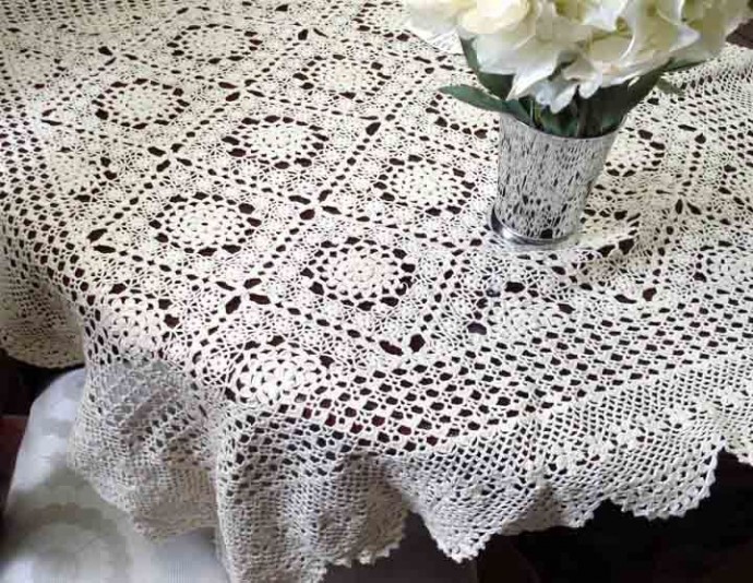 Inspiration. Crochet Table Cloths.