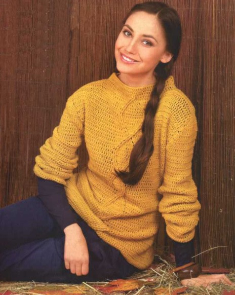 ​Yellow Pullover with Stripe of Rhombs