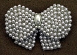 ​Pearl Bow Brooch