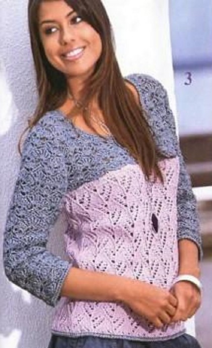 ​Two-Colored Relief Pullover