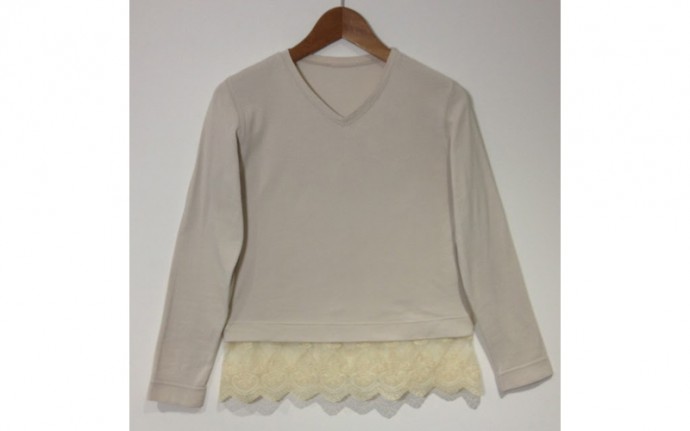 Lace Decoration of Pullover Lace Decoration of Pullover