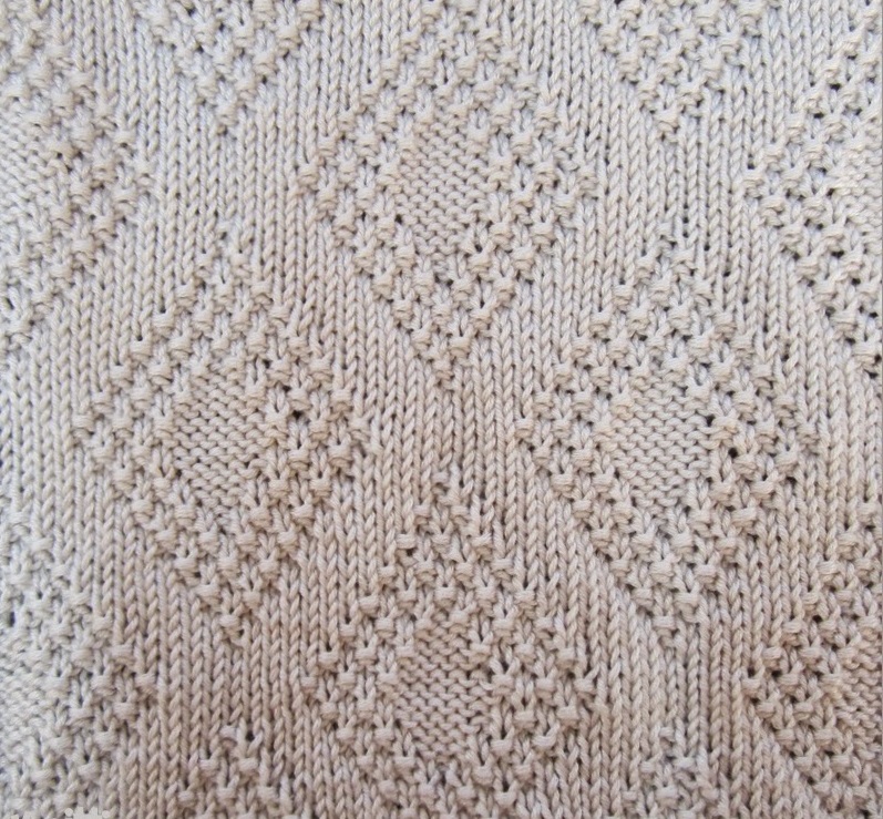 Moss Bordered Diamonds Knit Stitch Moss Bordered Diamonds Knit Stitch