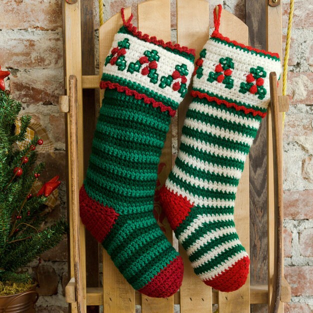 Helping our users. Christmas Crochet Stocking with Holly Berries.