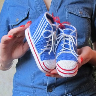 Helping our users. ​Baby Crochet Converse Sneakers.