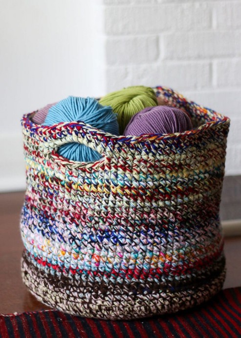Crochet Basket of Scraps of Yarn Crochet Basket of Scraps of Yarn