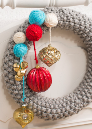 ​Merry Easy Knit Wreath