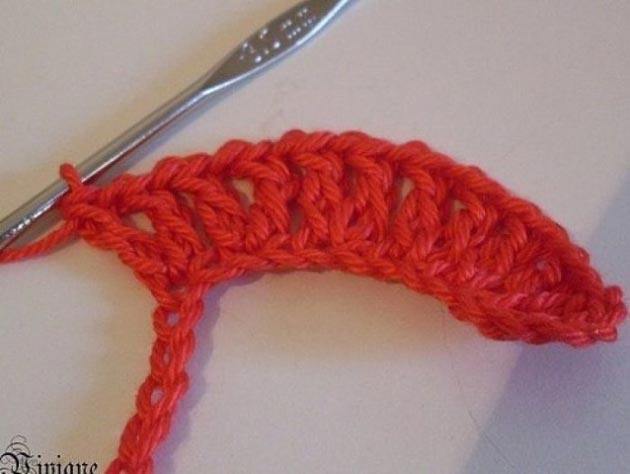 How to Create a Beautiful Rose with 26 Petals Using Crochet Techniques How to Create a Beautiful Rose with 26 Petals Using Crochet Techniques