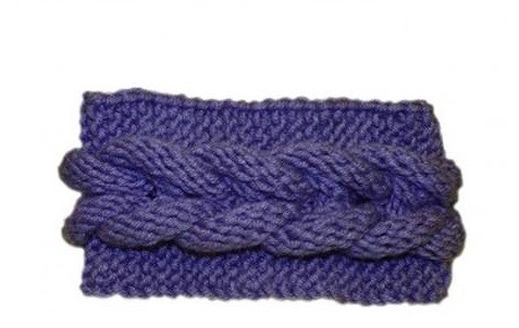 Ear Warmer with Cable in the Middle Ear Warmer with Cable in the Middle