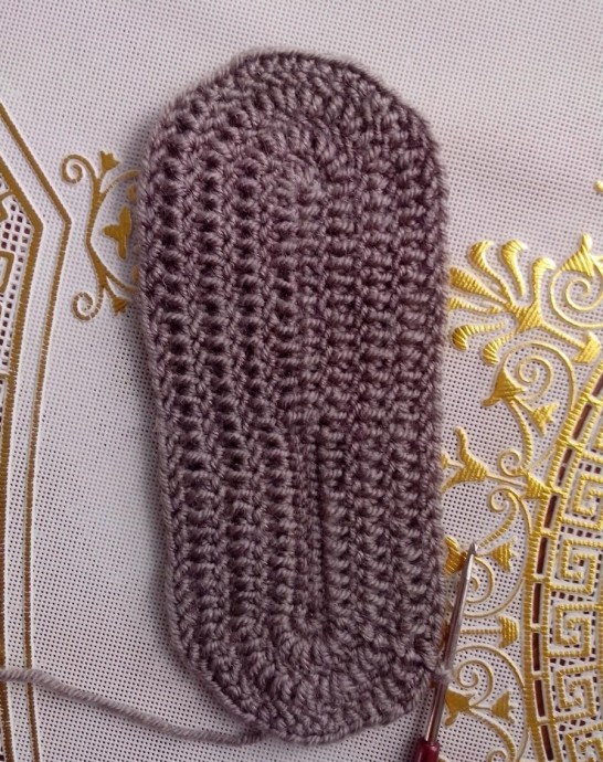 Helping our users. Crochet Sneakers Booties. Helping our users. Crochet Sneakers Booties.
