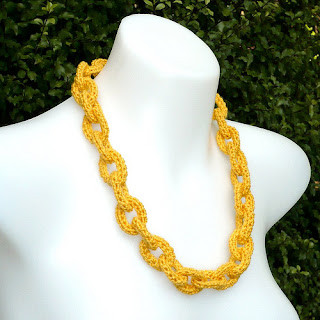 Create a Beautiful Crochet Necklace with Saffron Cotton Yarn: Step-by-Step Instructions