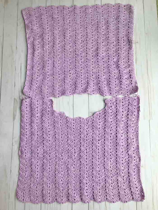 Short Crochet Pullover with Wide Sleeves