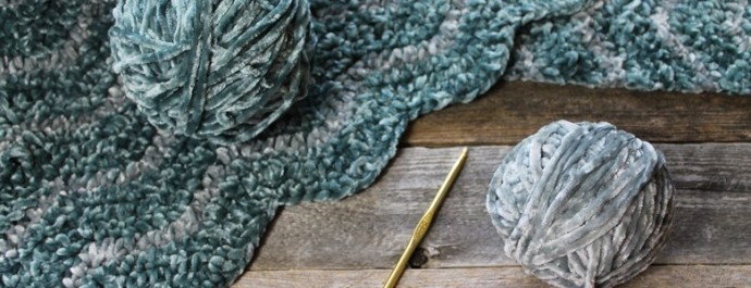 Helping our users.​ Chunky Velvet Crochet Blanket.