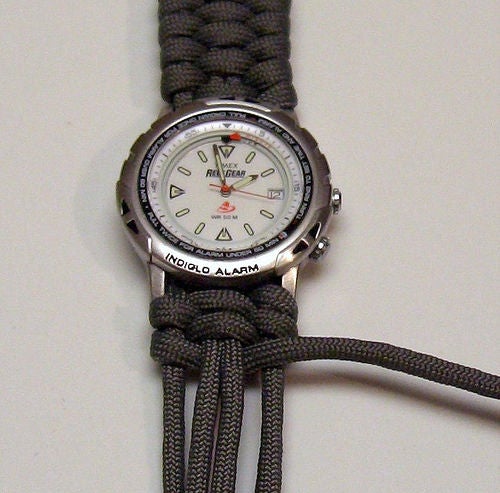 Step-by-Step Guide to Creating a Paracord Watchband for Ultimate Style Step-by-Step Guide to Creating a Paracord Watchband for Ultimate Style